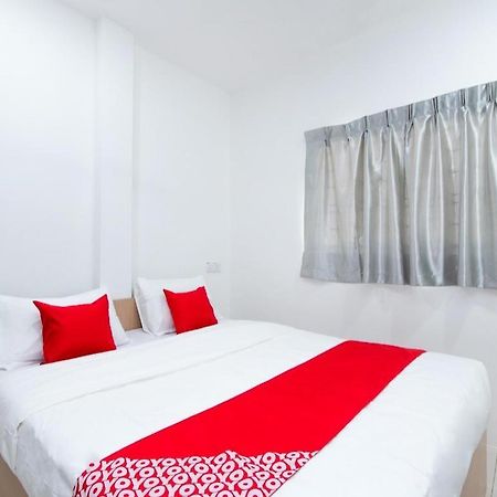 Oyo 44011 Weng Bee Guest House Kota Kinabalu Exterior photo