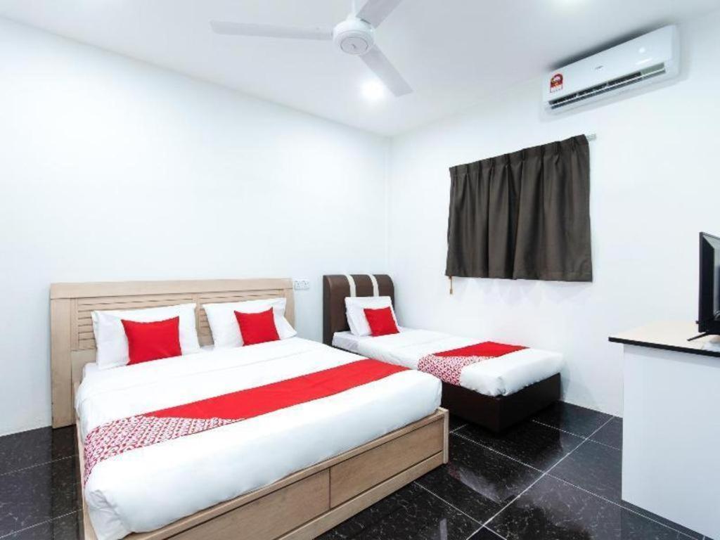 Oyo 44011 Weng Bee Guest House Kota Kinabalu Exterior photo