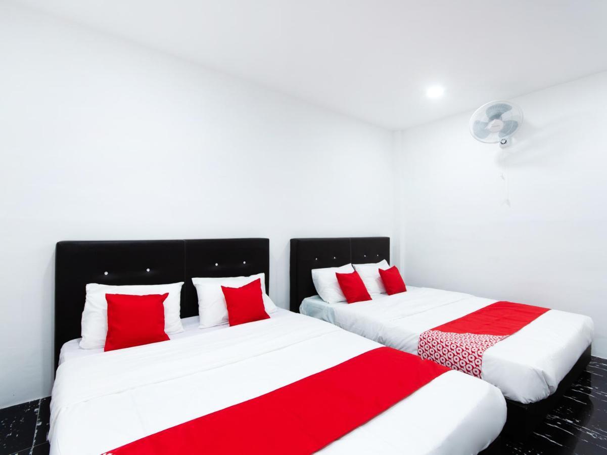 Oyo 44011 Weng Bee Guest House Kota Kinabalu Exterior photo