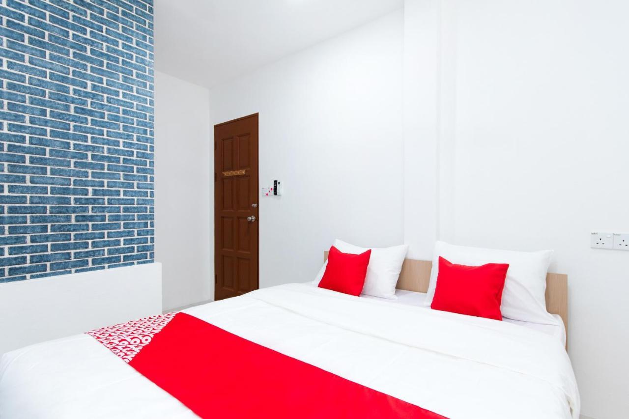 Oyo 44011 Weng Bee Guest House Kota Kinabalu Exterior photo