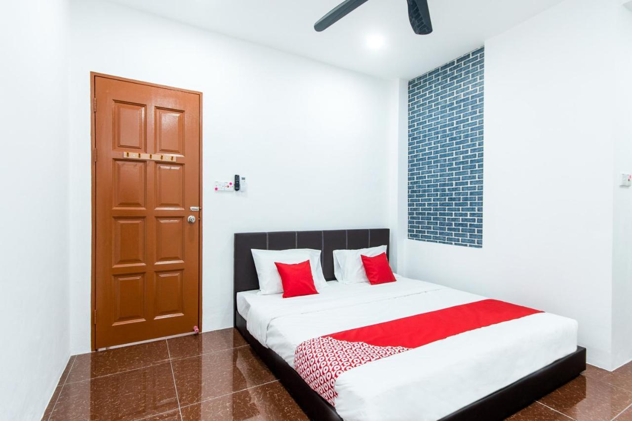 Oyo 44011 Weng Bee Guest House Kota Kinabalu Exterior photo