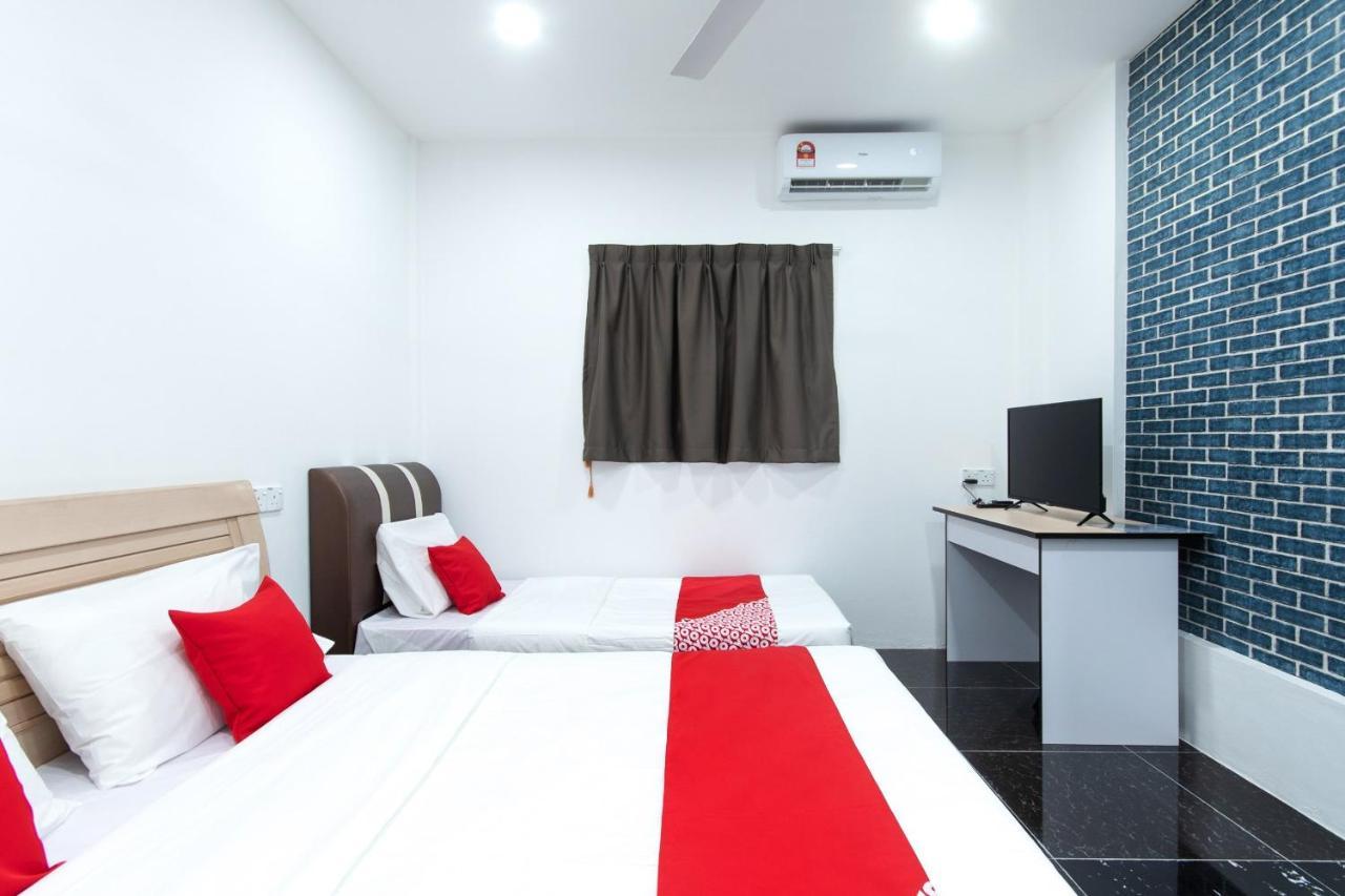 Oyo 44011 Weng Bee Guest House Kota Kinabalu Exterior photo