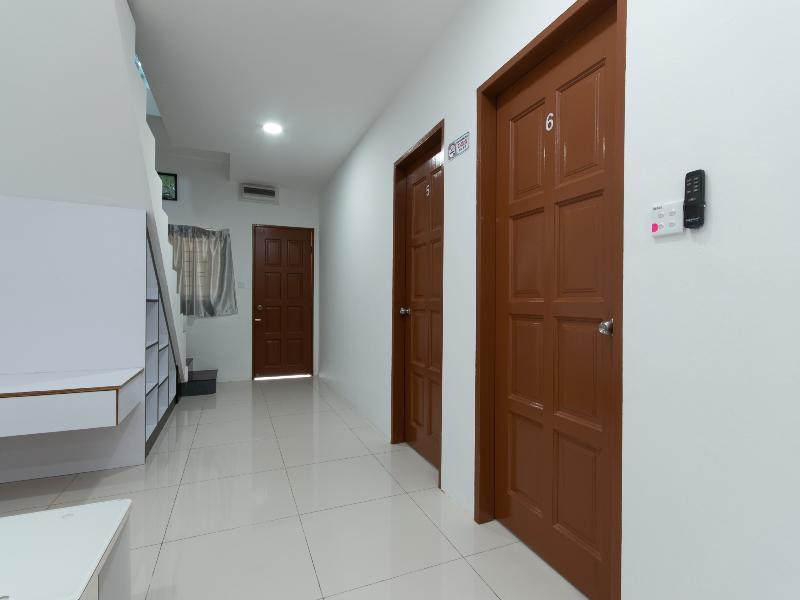 Oyo 44011 Weng Bee Guest House Kota Kinabalu Exterior photo
